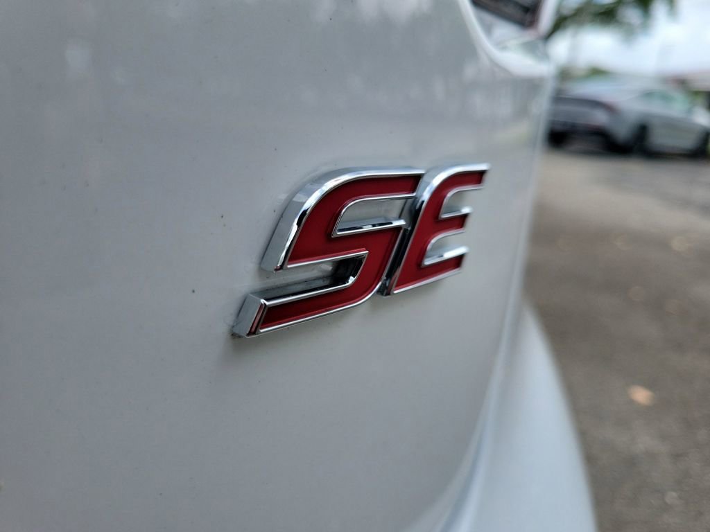 Used 2024 Toyota Corolla SE image 12