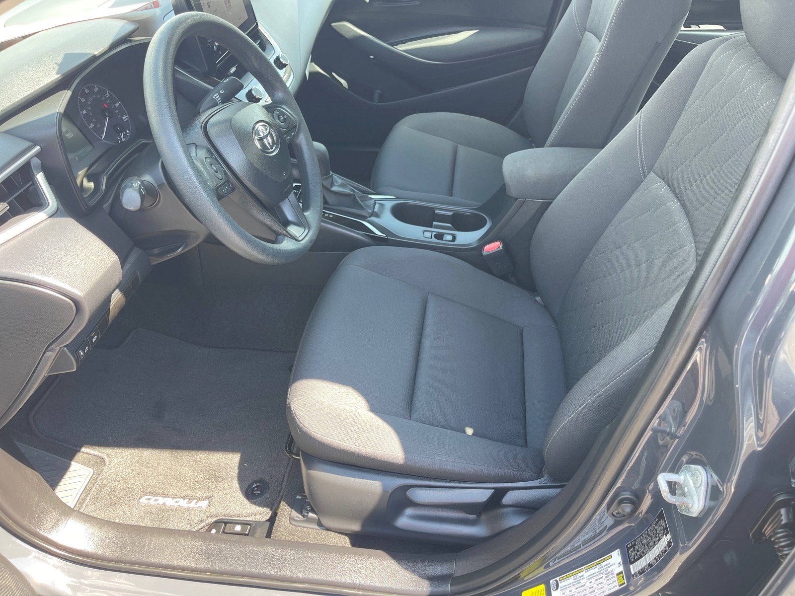 Used 2024 Toyota Corolla LE FWD image 10