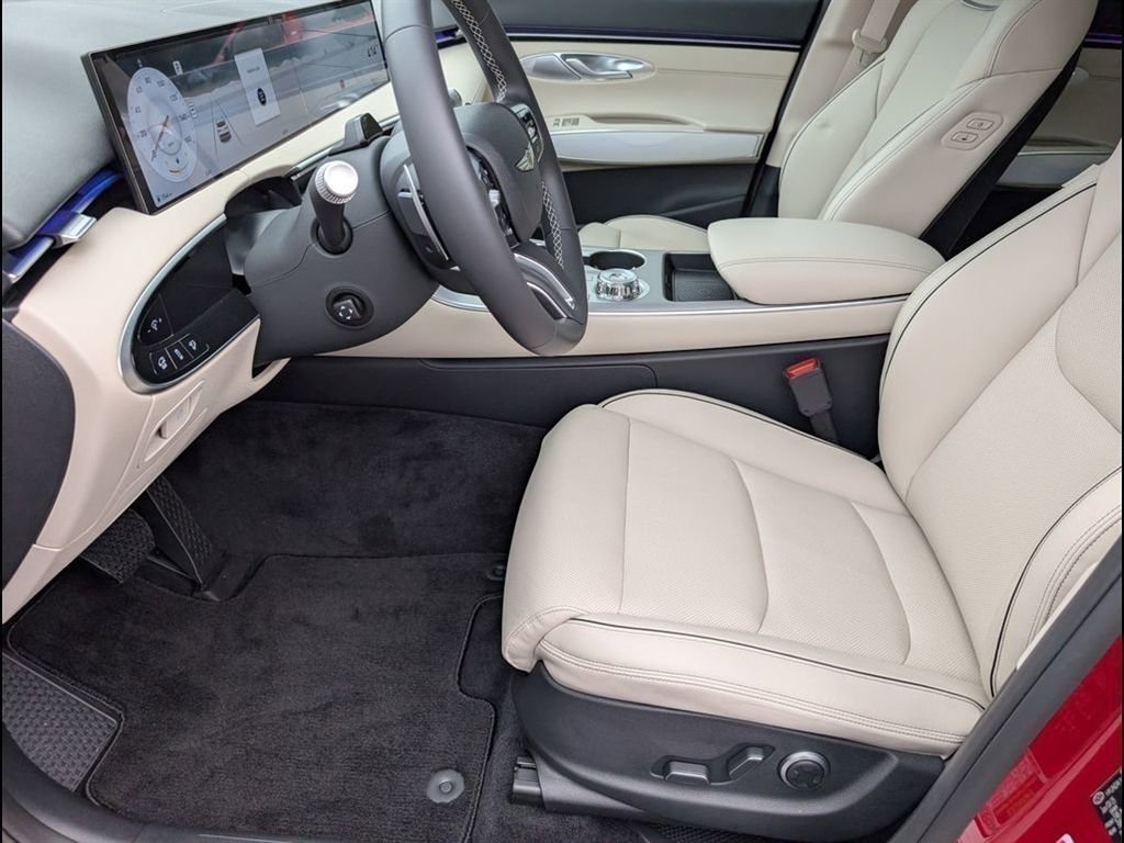 Used 2026 Genesis GV70 2.5T Advanced image 9