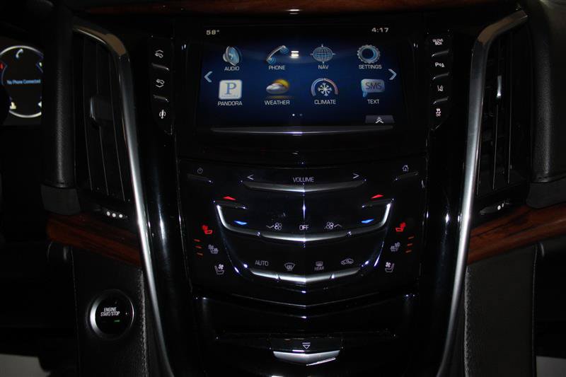 Used 2015 Cadillac Escalade Luxury AWD/4WD image 22