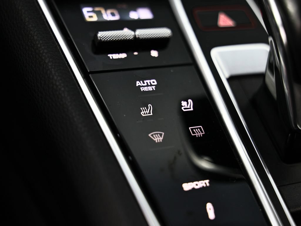 Used 2022 Porsche Panamera image 41