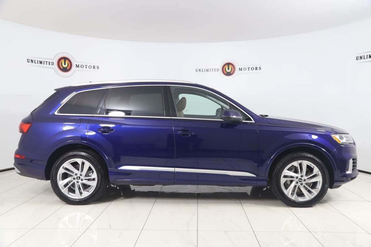 Used 2023 Audi Q7 3.0T Premium Plus w/ Premium Plus Package AWD/4WD image 2