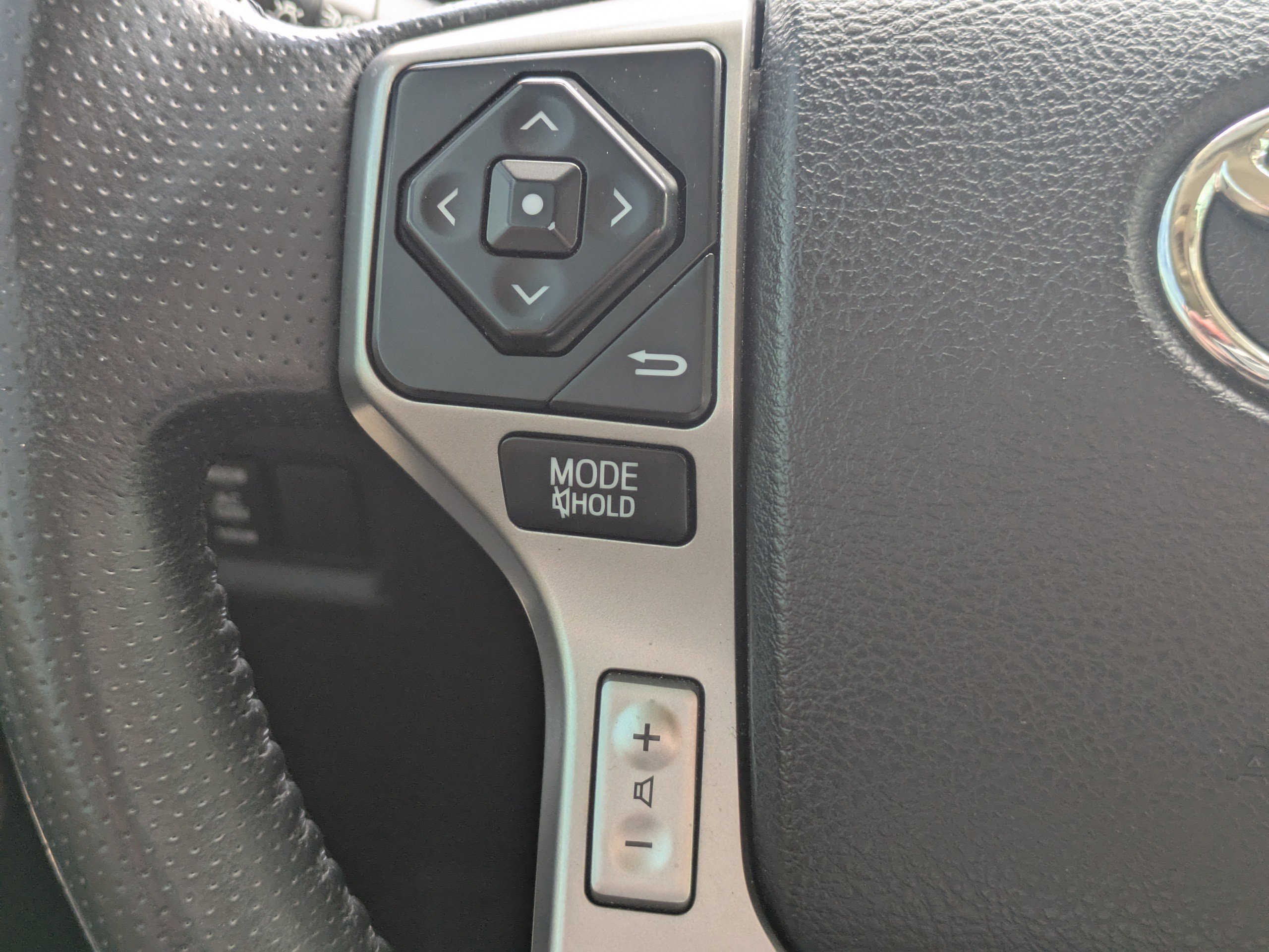 Used 2018 Toyota 4Runner Limited image 25