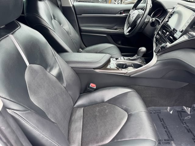 Used 2022 Toyota Camry XSE FWD image 6