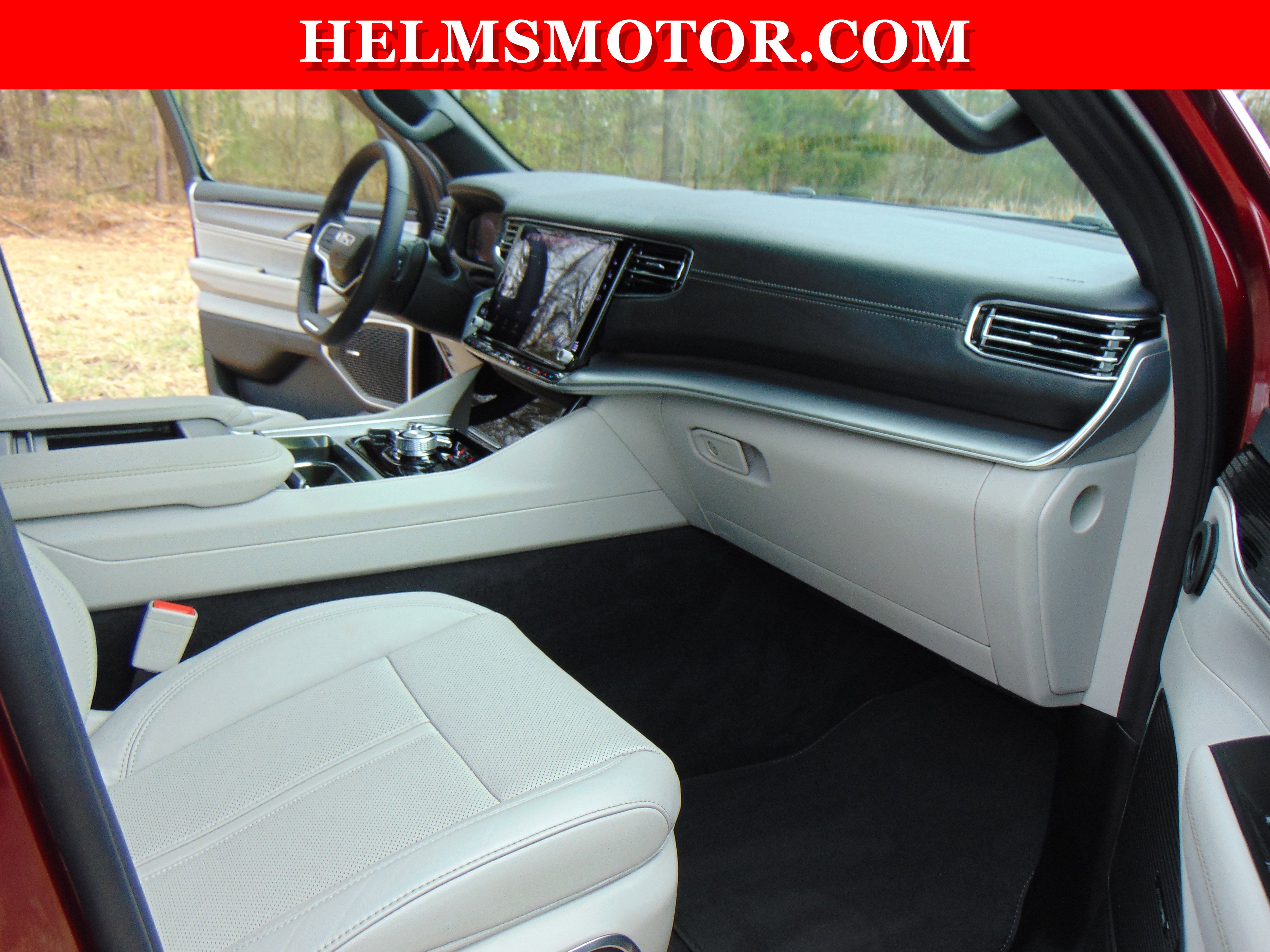 Certified 2025 Jeep Wagoneer 4WD image 45