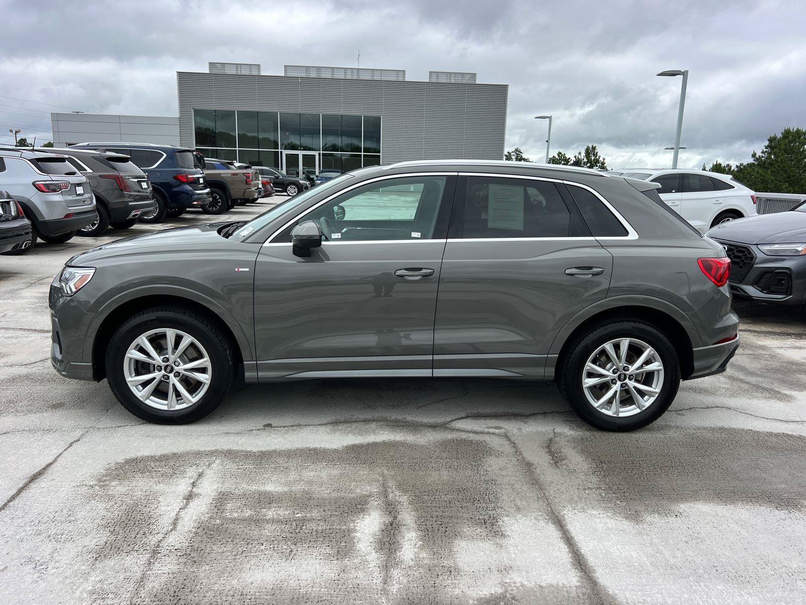 Used 2024 Audi Q3 2.0T Premium Plus w/ Premium Plus Package AWD/4WD image 8