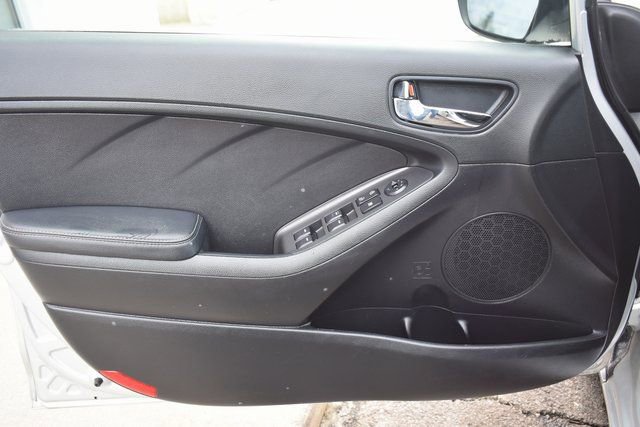 Used 2016 Kia Forte LX image 14