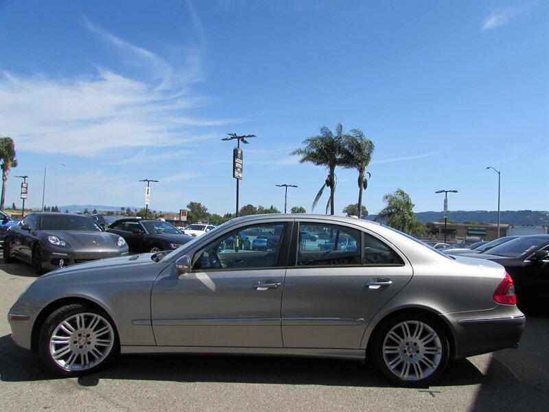 Used 2008 Mercedes-Benz E 350 Sedan image 4