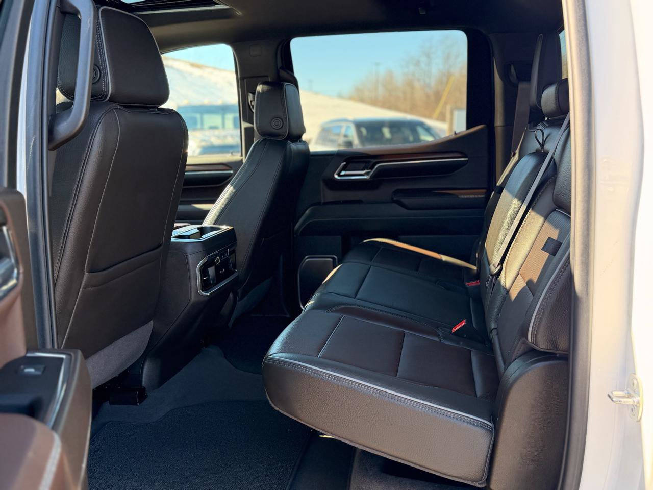 Used 2024 GMC Sierra 1500 Denali w/ Denali Reserve Package AWD/4WD image 30