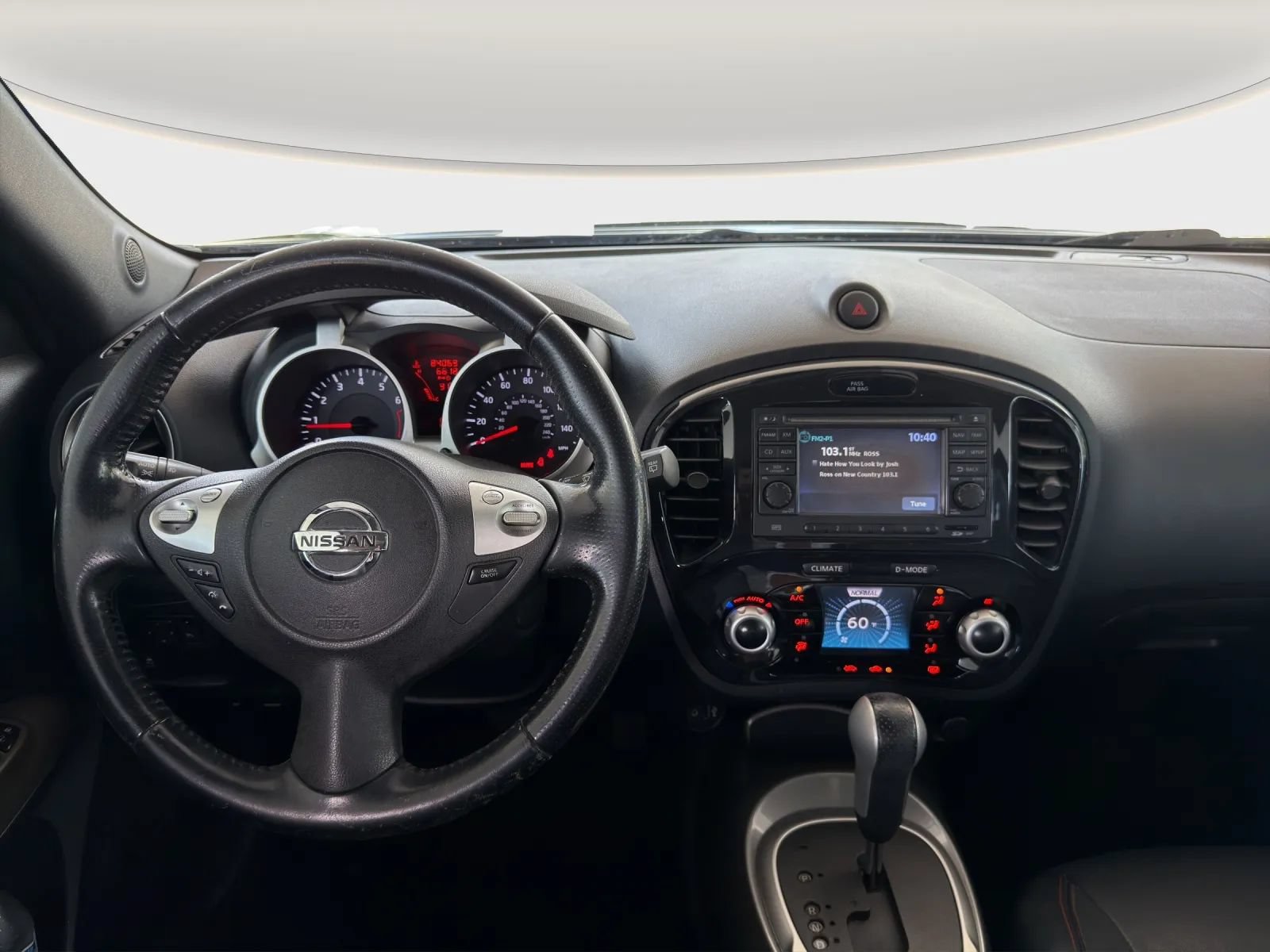 Used 2014 Nissan Juke SL FWD image 14