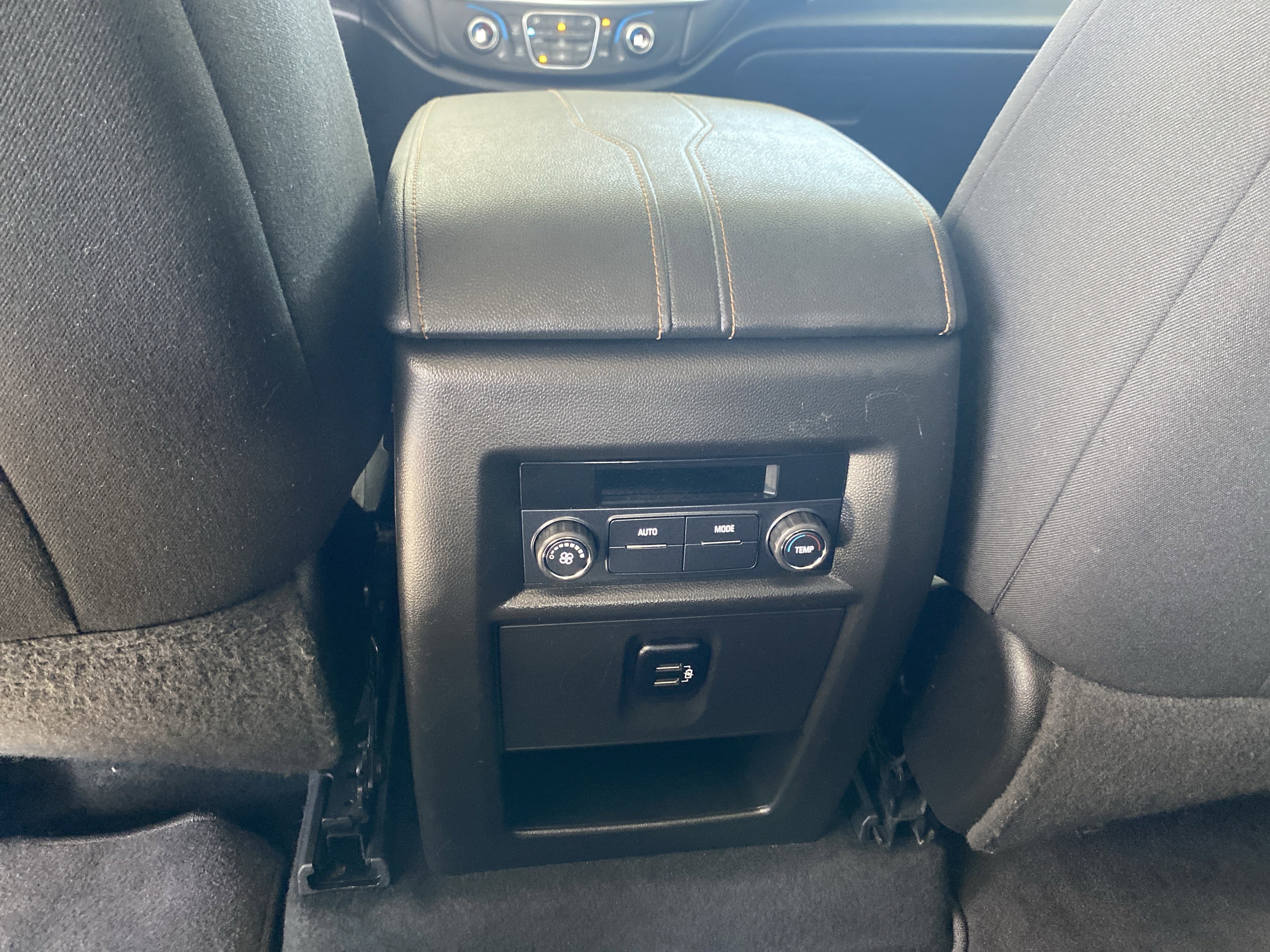 Used 2018 Chevrolet Traverse LT image 25