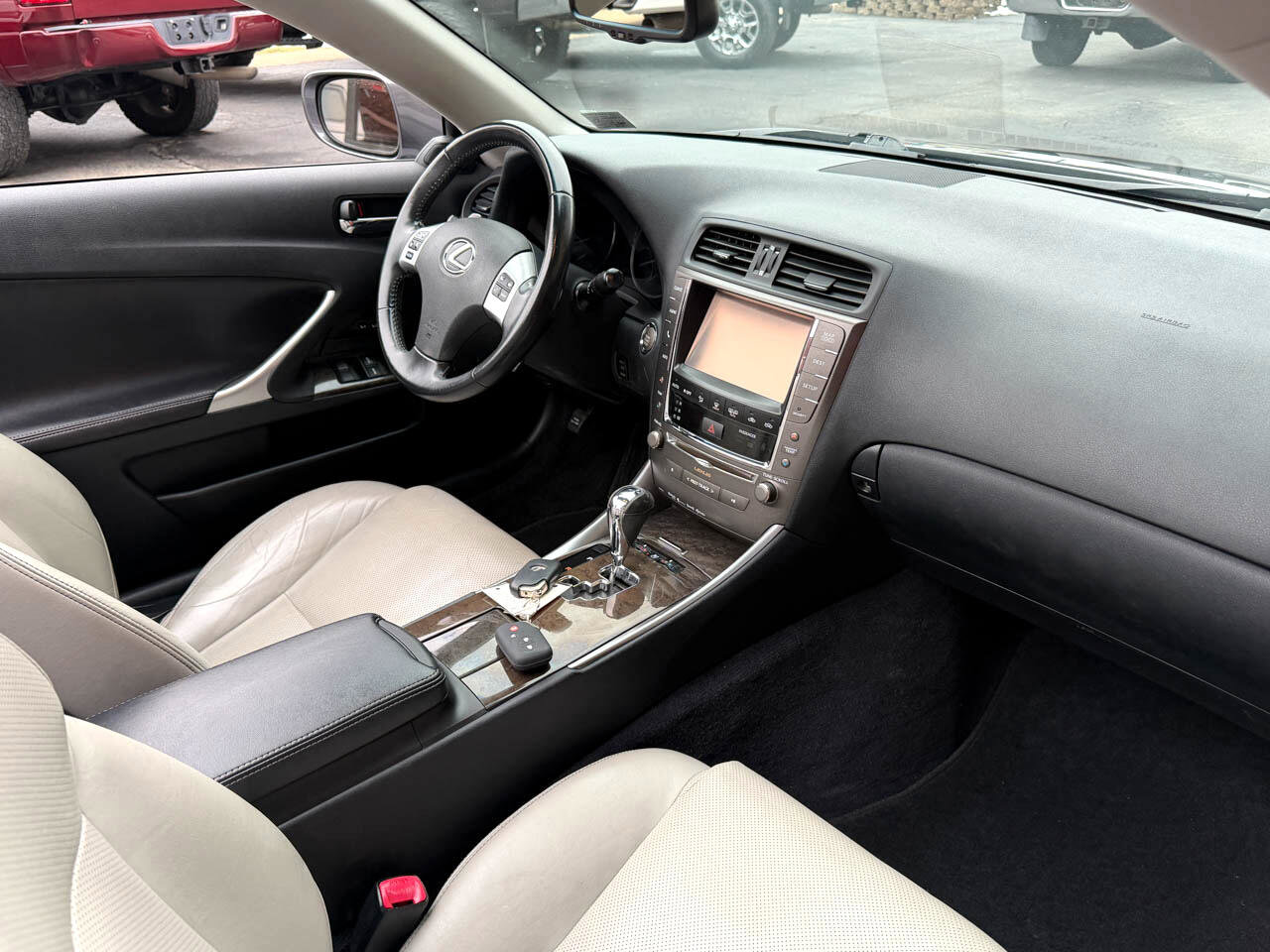 Used 2015 Lexus IS 250C 250 image 21