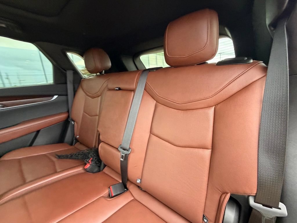Used 2023 Cadillac XT5 Sportv w/ Technology Package AWD/4WD image 16