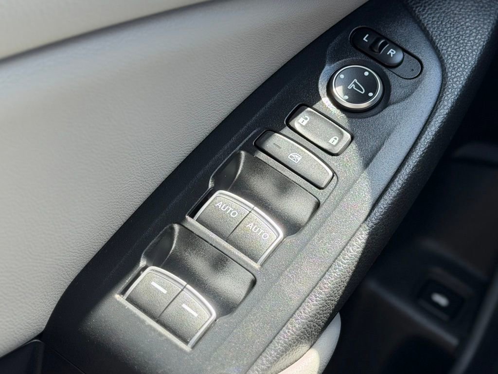 Used 2019 Honda Accord Touring image 23