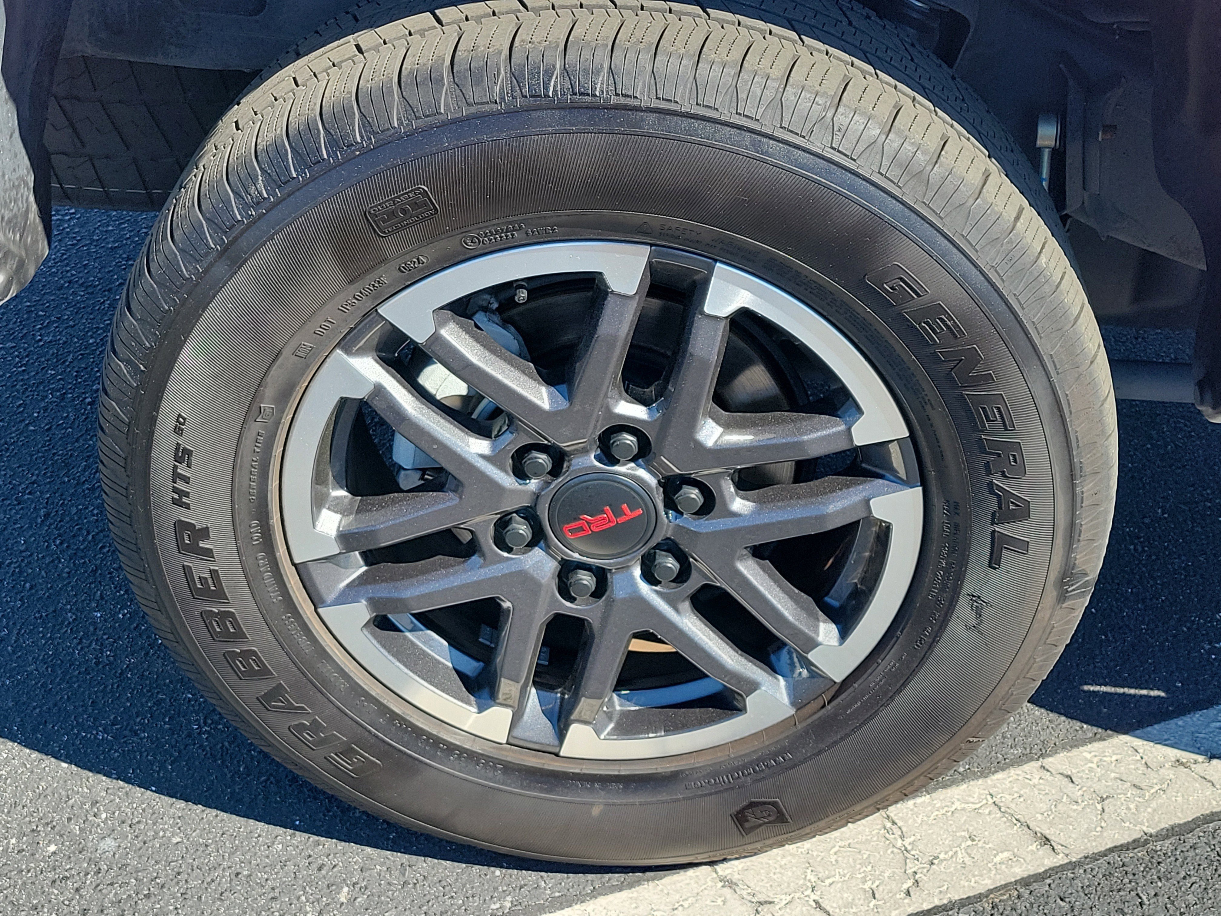 Used 2024 Toyota Tacoma TRD Sport w/ TRD Sport Upgrade Package image 10