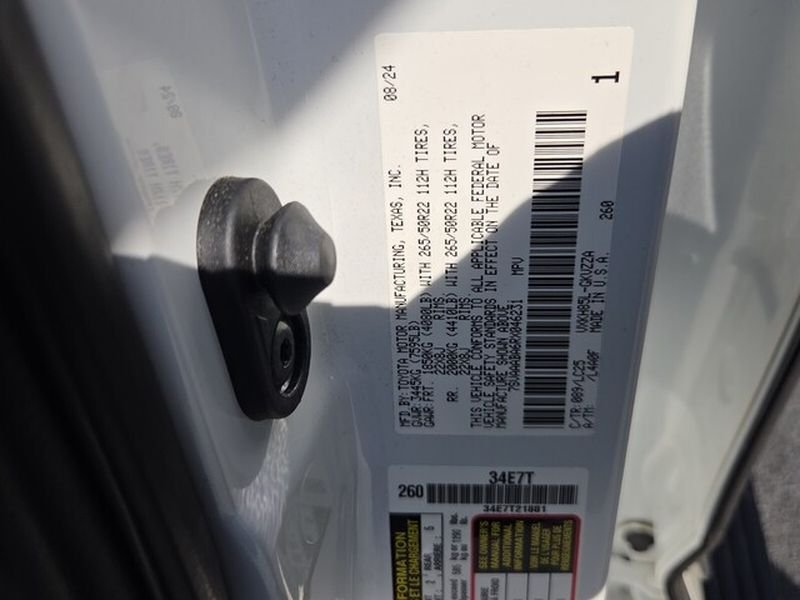 Used 2024 Toyota Sequoia Capstone AWD/4WD image 7
