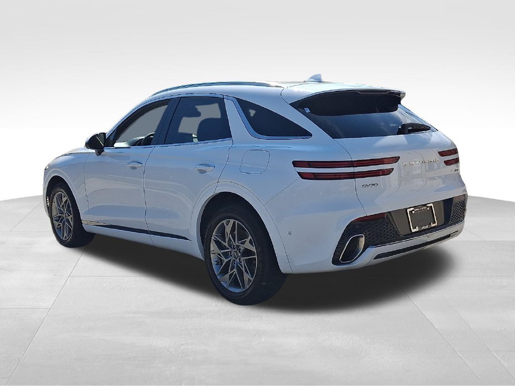 Used 2023 Genesis GV70 2.5T w/ Advanced Package AWD/4WD image 4