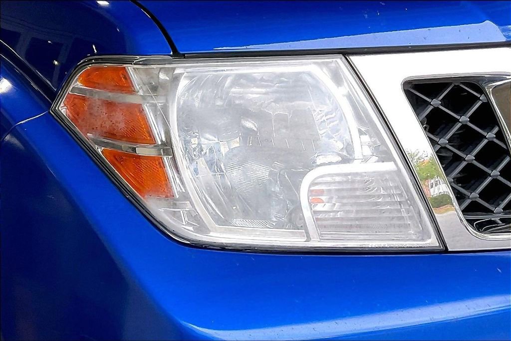 Used 2013 Nissan Frontier SV w/ SV Value Truck Pkg image 23