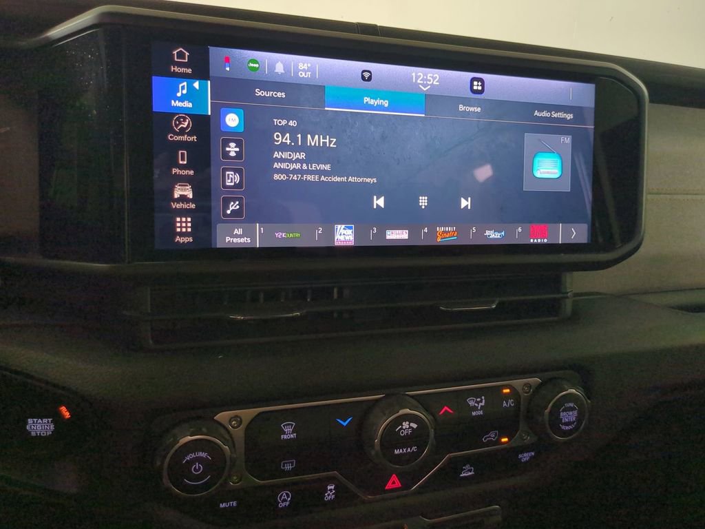 Used 2024 Jeep Wrangler Sport S AWD/4WD image 19