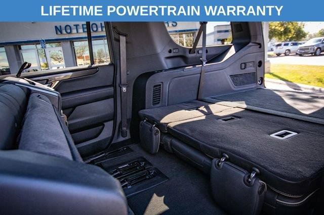 Used 2025 GMC Yukon XL Elevation AWD/4WD image 23