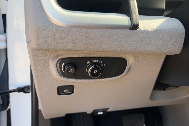 Used 2023 GMC Terrain SLE w/ Driver Convenience Package AWD/4WD image 17