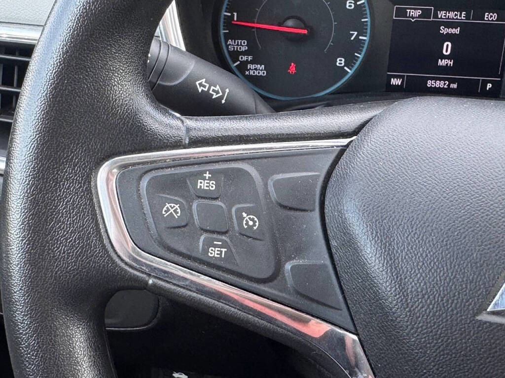 Used 2018 Chevrolet Equinox LS image 14