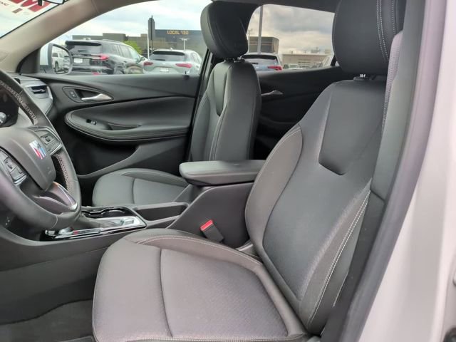Used 2024 Buick Encore GX Preferred w/ Comfort Package FWD image 18