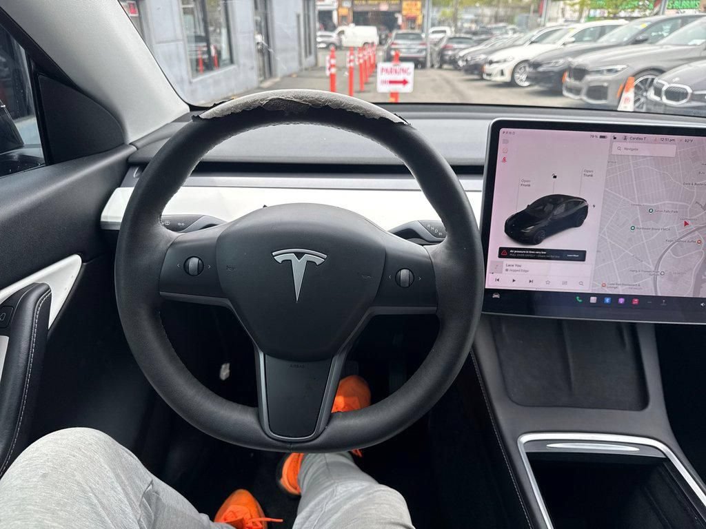 Used 2021 Tesla Model Y Long Range AWD/4WD image 37