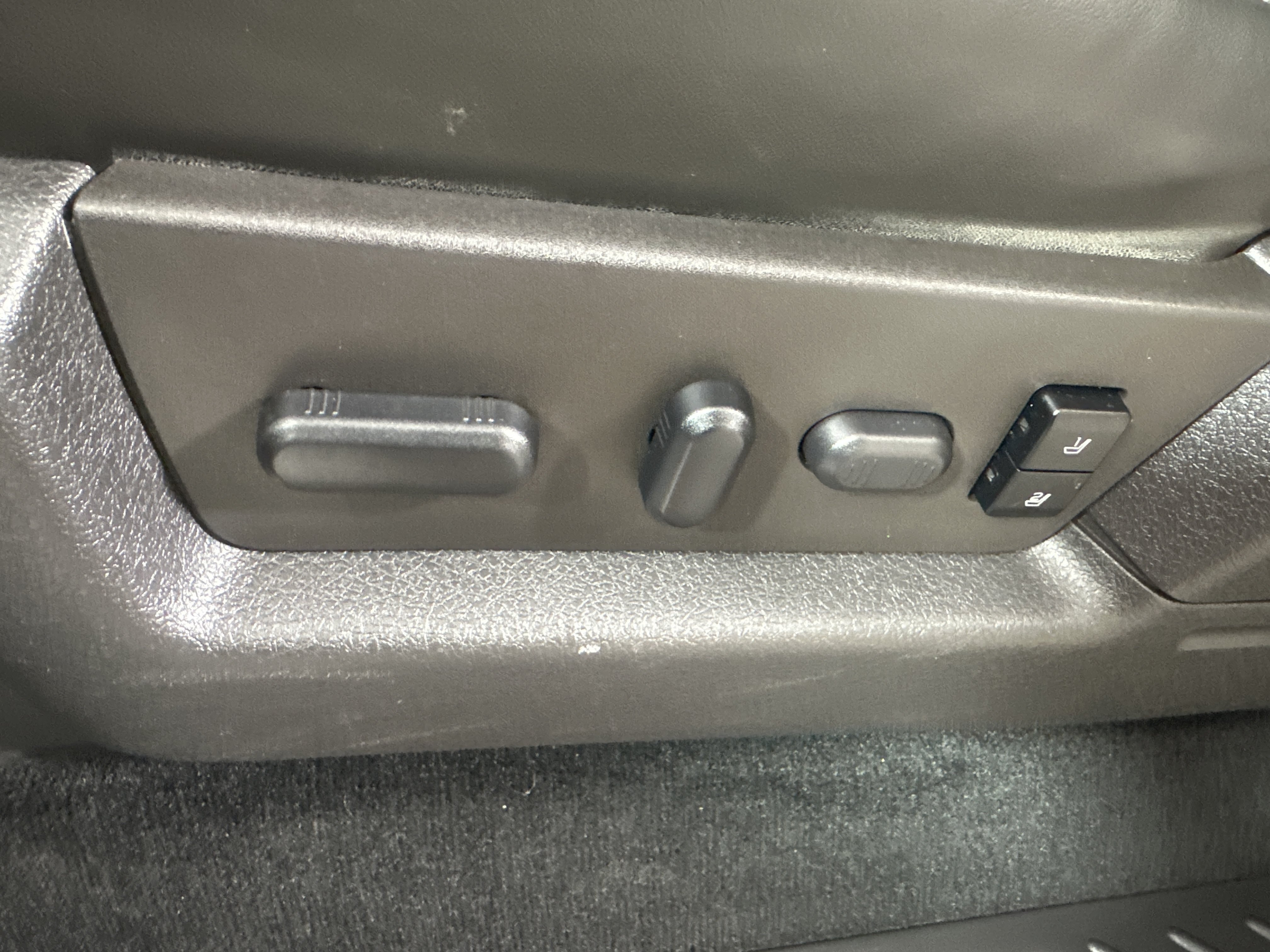 Used 2011 Ford F150 FX4 w/ FX Luxury Pkg AWD/4WD image 10