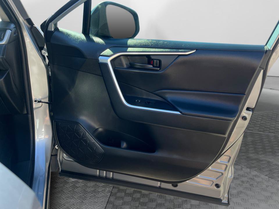 Used 2023 Toyota RAV4 LE FWD image 29