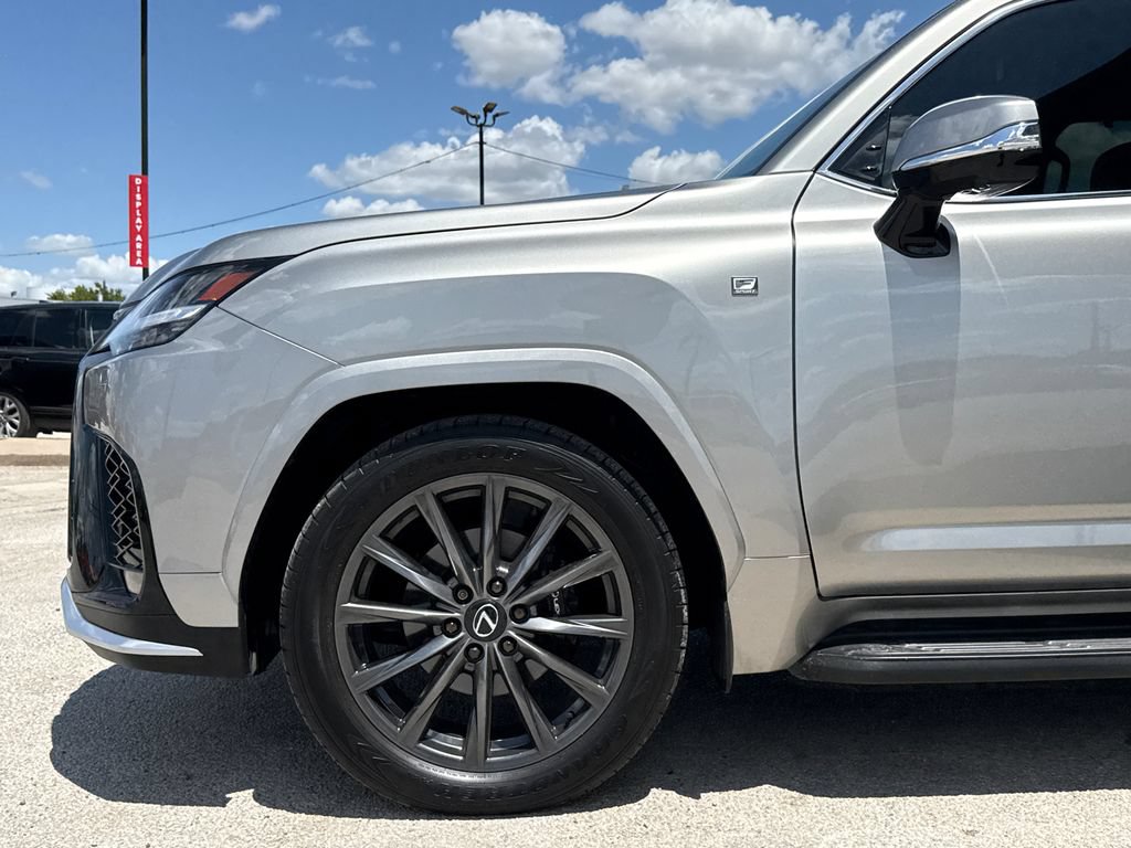 Used 2024 Lexus LX 600 F Sport AWD/4WD image 5