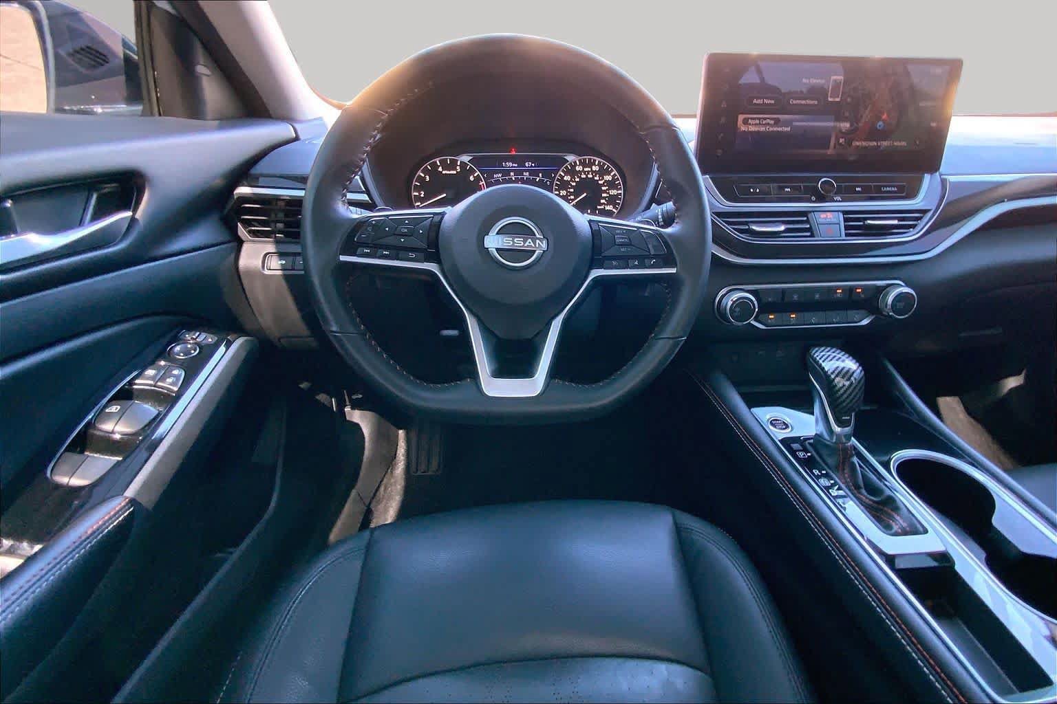 Used 2024 Nissan Altima 2.5 SR w/ SR Premium Package FWD image 6