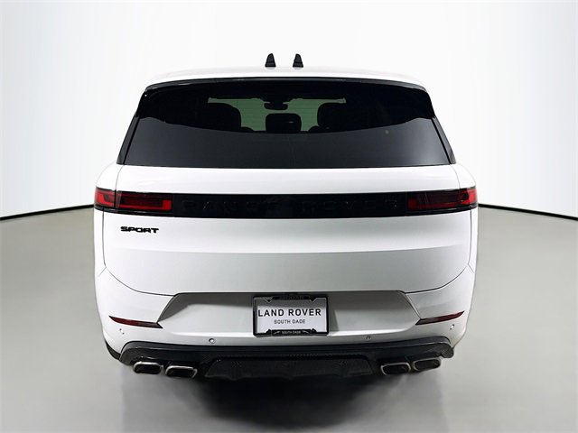 New 2025 Land Rover Range Rover Sport Dynamic SE image 6