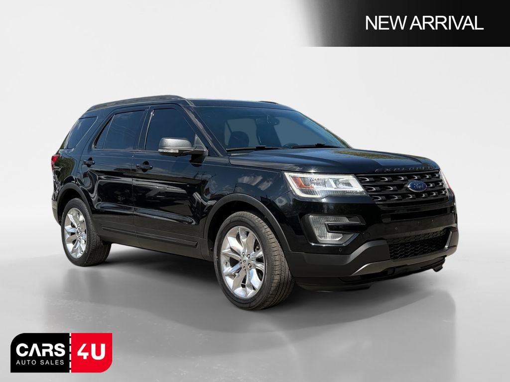 Used 2017 Ford Explorer XLT w/ Equipment Group 202A image 1