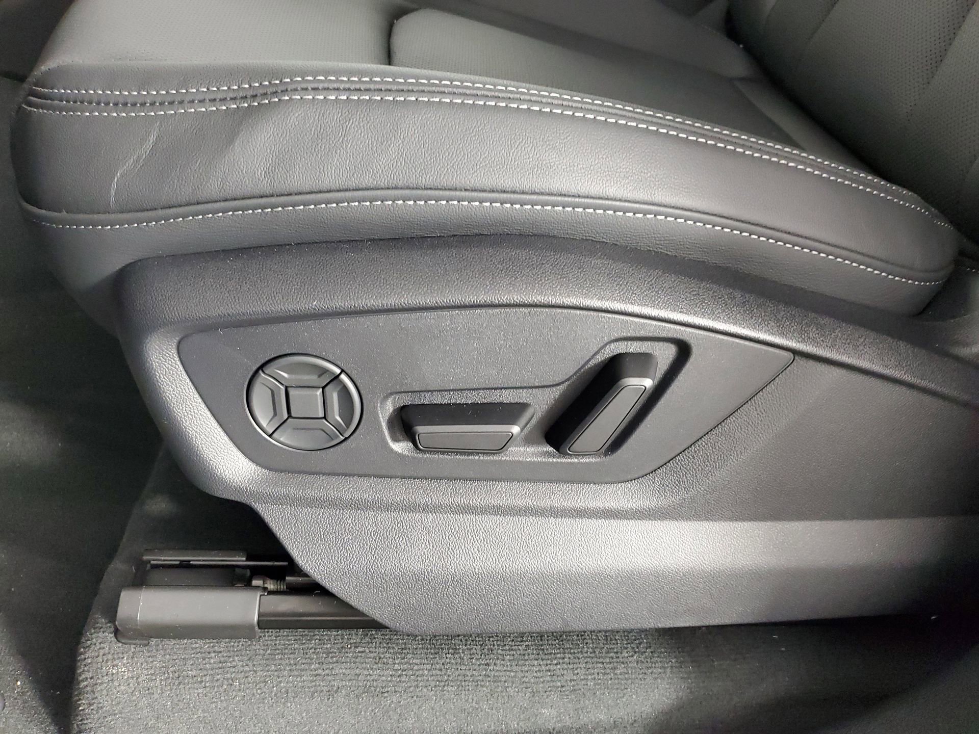 New 2026 Audi Q8 Premium Plus image 25