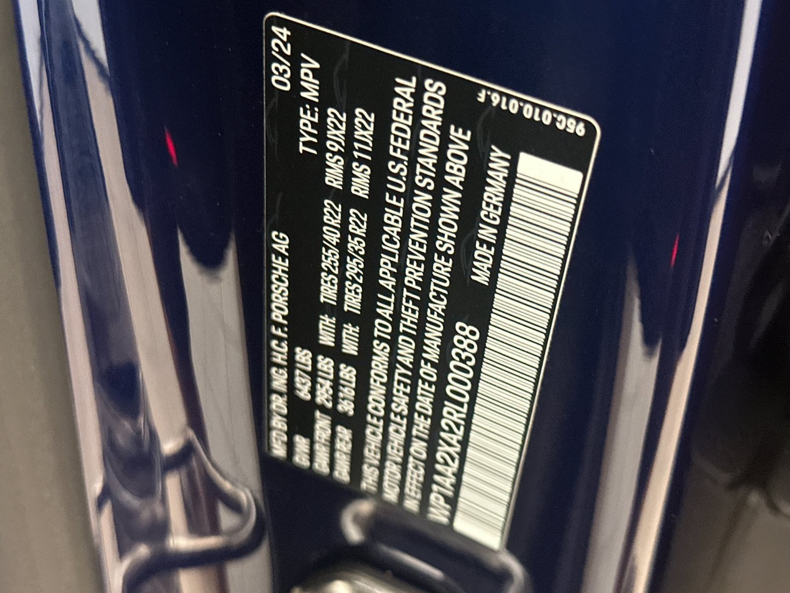 Certified 2024 Porsche Macan 4 Electric AWD/4WD image 28