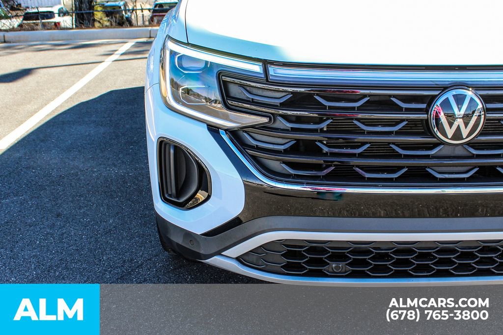 Used 2024 Volkswagen Atlas Cross Sport SE image 9