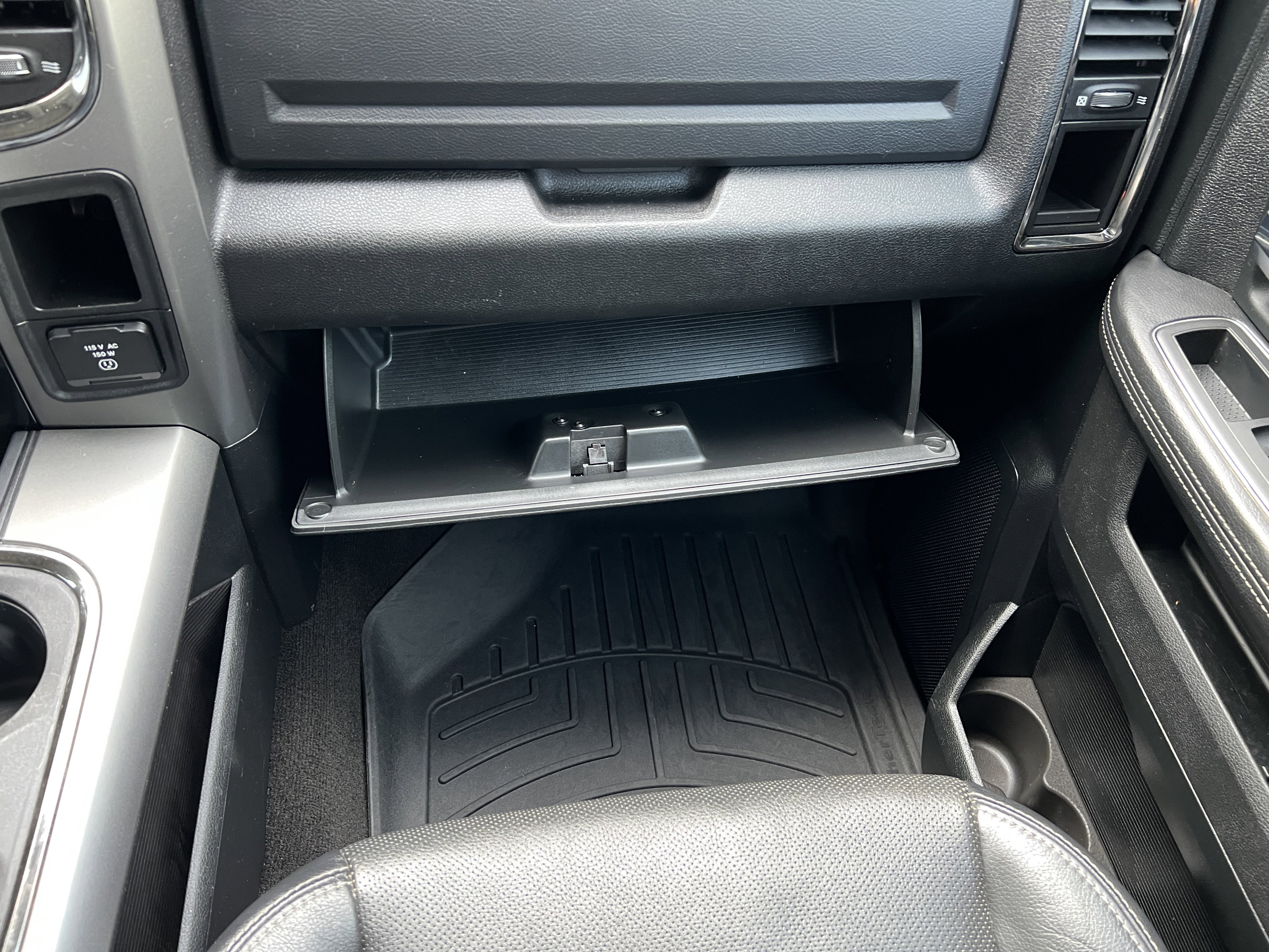 Used 2017 RAM 1500 Sport w/ Sport Premium Group image 35