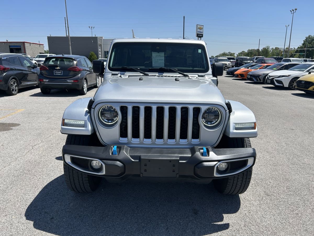 Used 2023 Jeep Wrangler Unlimited Sahara w/ Cold Weather Group AWD/4WD image 7