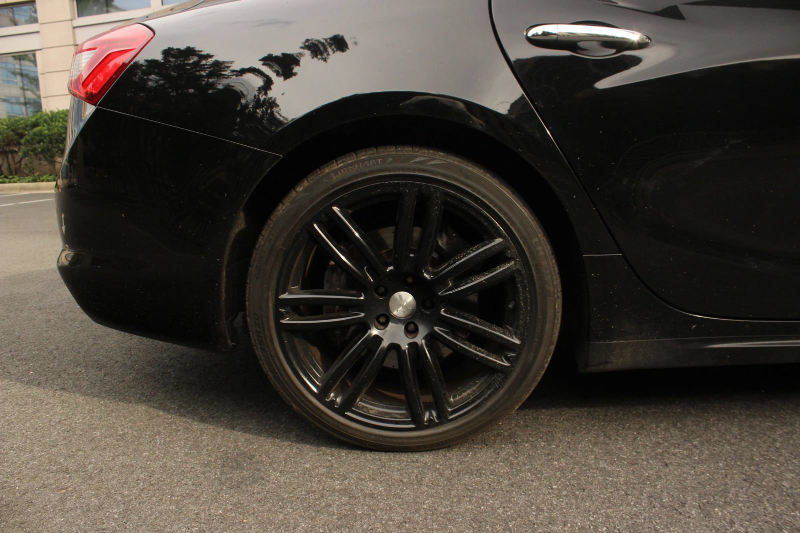 Used 2019 Maserati Ghibli S Q4 AWD/4WD image 5
