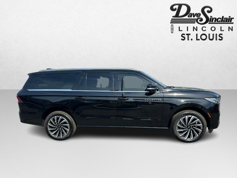 Certified 2025 Lincoln Navigator L Black Label image 4