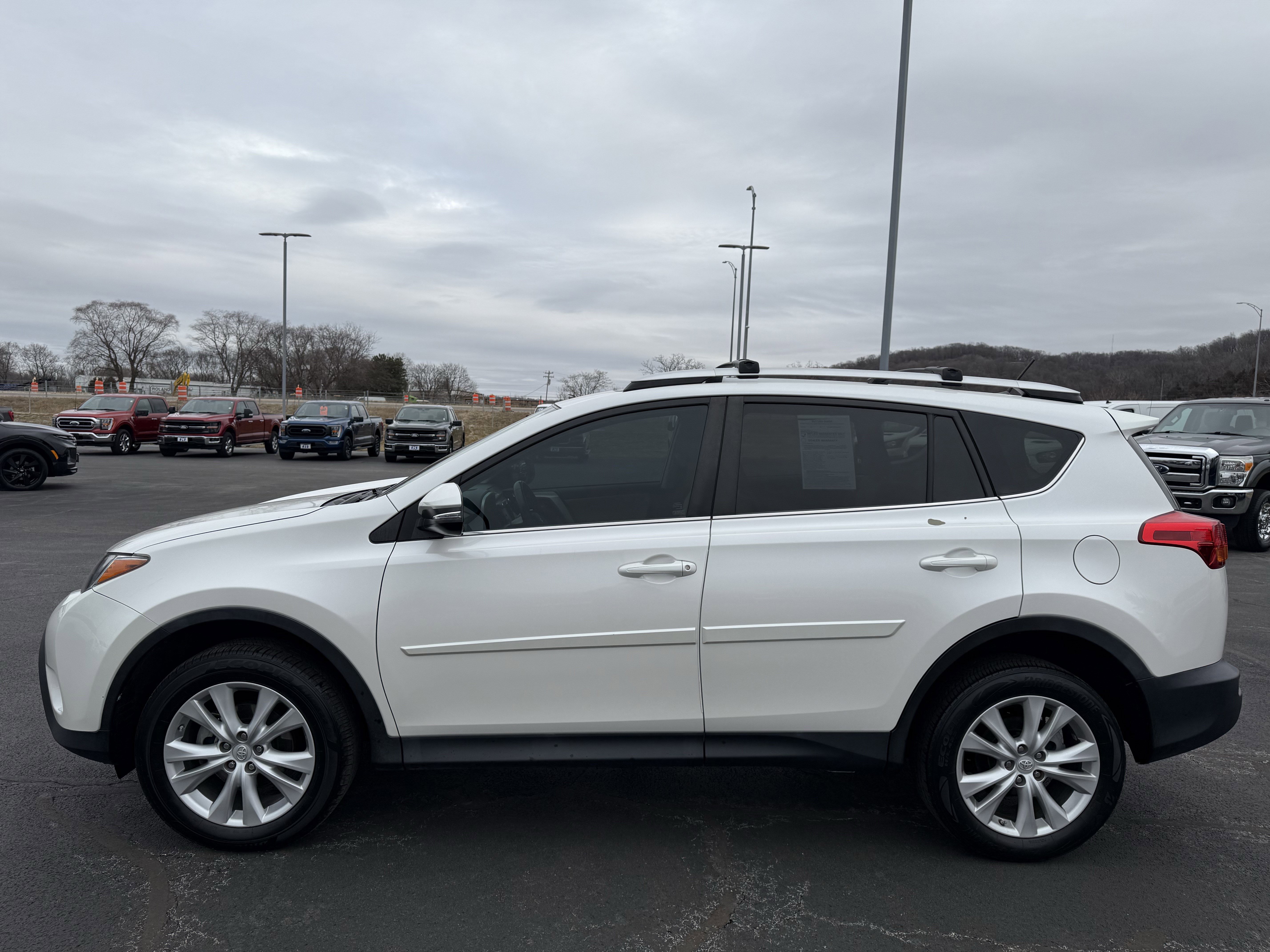 Used 2014 Toyota RAV4 Limited w/ Technology Package image 2