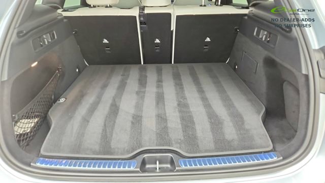 Used 2025 Mercedes-Benz GLC 350e 4MATIC w/ AMG Line image 15