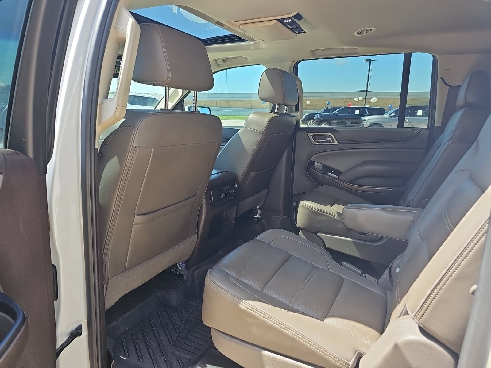 Used 2018 GMC Yukon XL Denali w/ Open Road Package AWD/4WD image 34