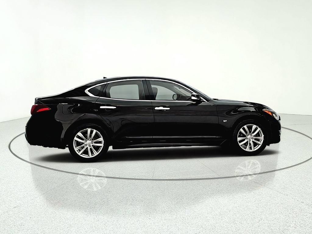 Used 2018 INFINITI Q70 Luxe w/ Proactive Package AWD/4WD image 8
