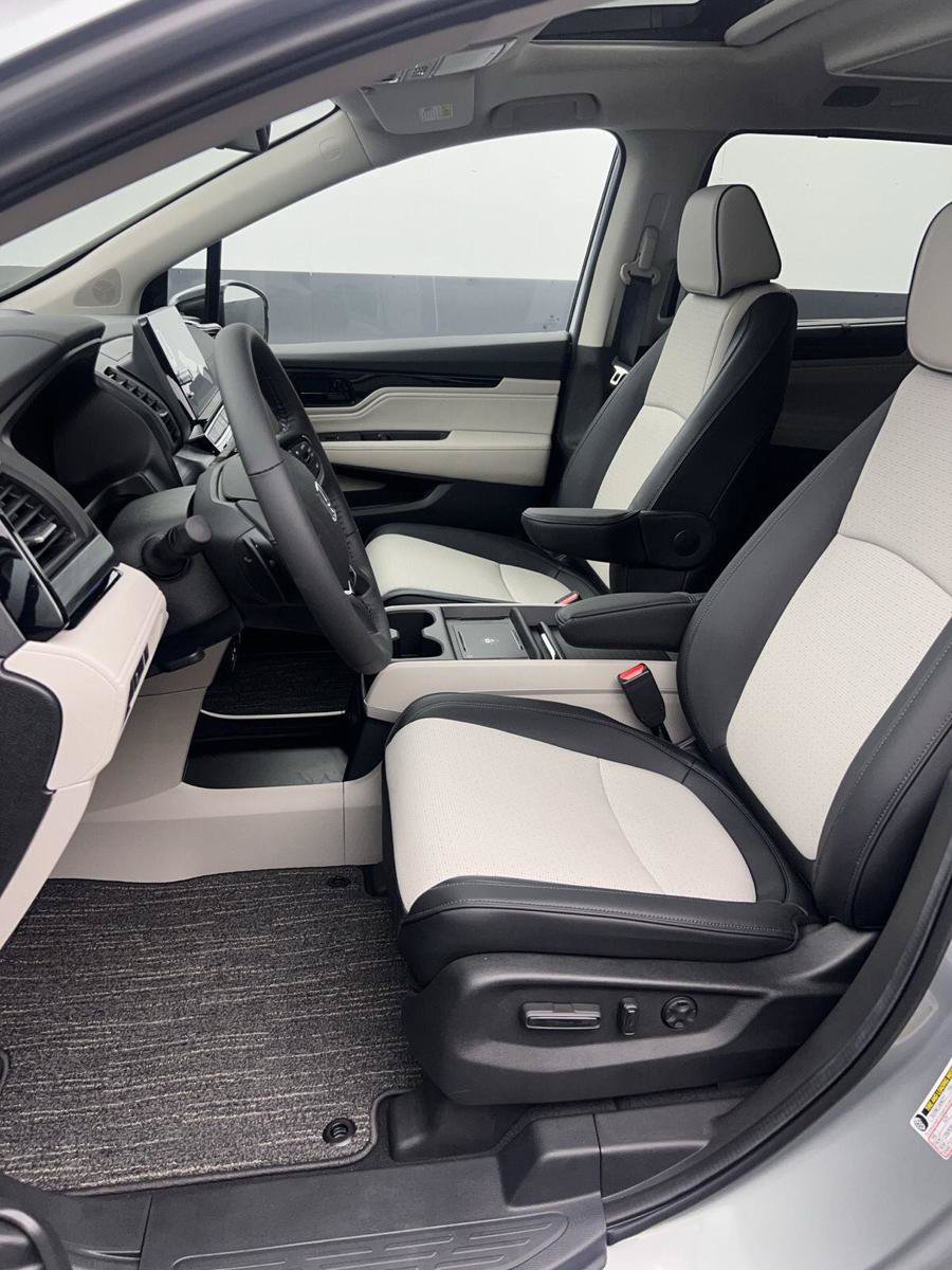 New 2027 Honda Odyssey Elite image 4