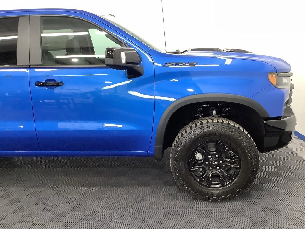 New 2026 Chevrolet Silverado 1500 ZR2 w/ Dark Appearance Package image 25