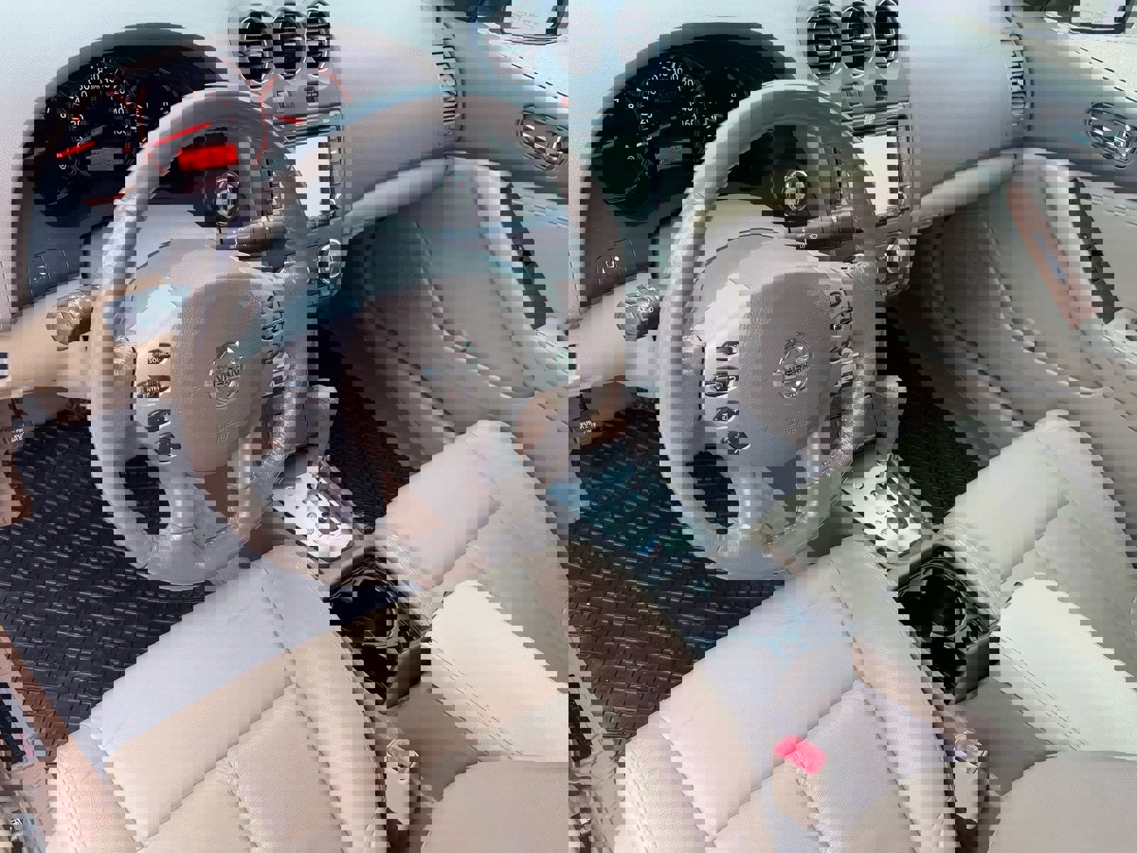 Used 2008 Nissan Altima 3.5 SE w/ Technology Pkg image 18