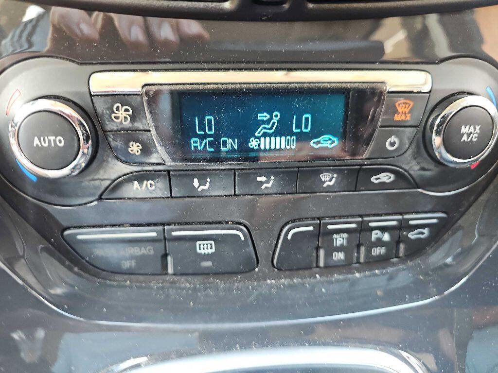 Used 2013 Ford Escape Titanium w/ Parking Technology Pkg AWD/4WD image 19