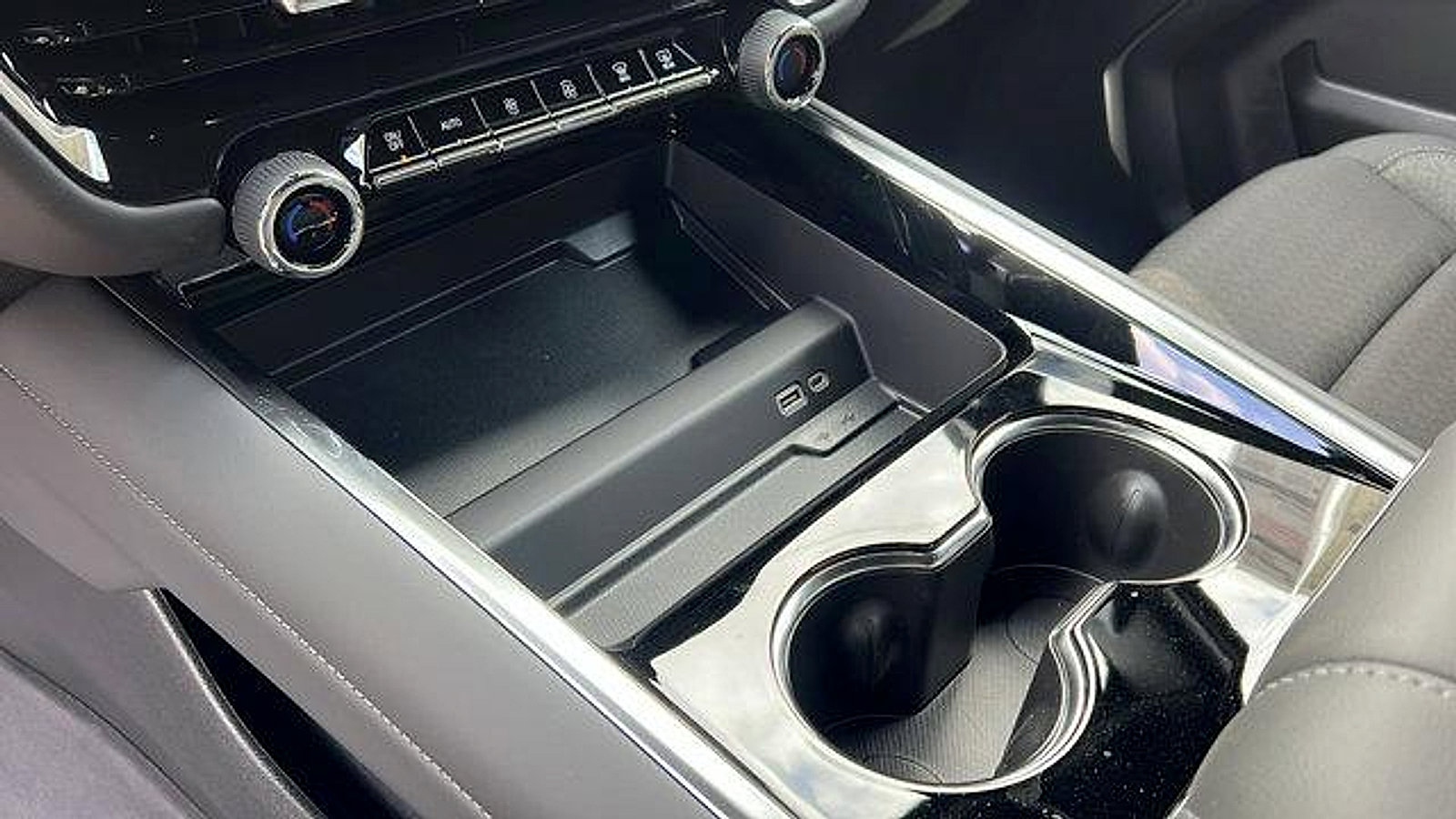 New 2025 Chevrolet Tahoe LS image 23